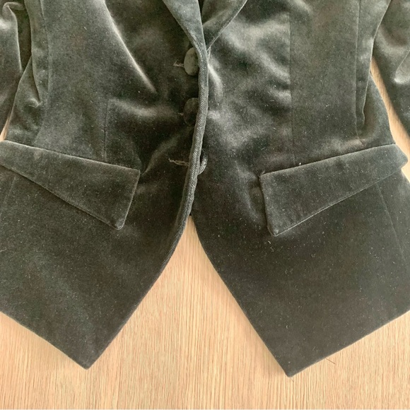 Black Halo Velvet Women's Blazer - Picture 11 of 13